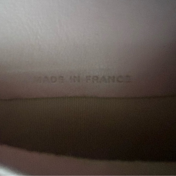 Light Pink Chanel Wallet - 100% Authentic - Picture 11 of 12